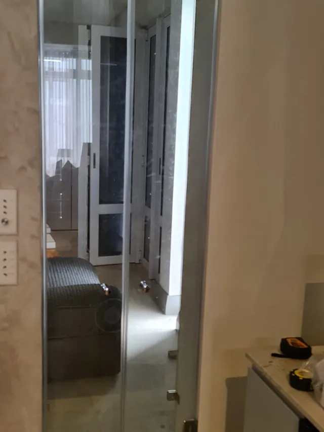 Frameless shower door, Struisbaai