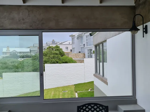 Palace sliding window, Struisbaai